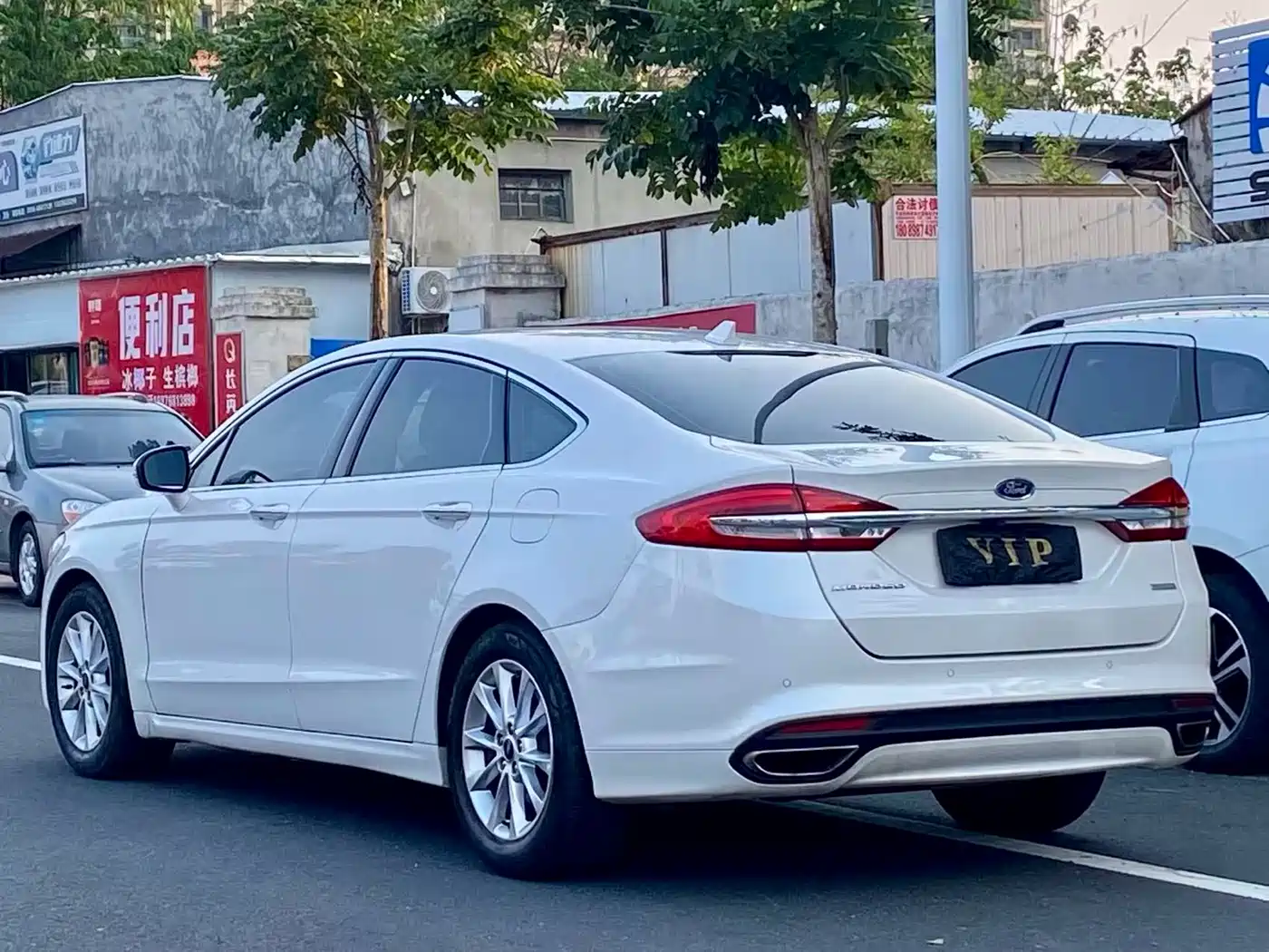 FORD MONDEO