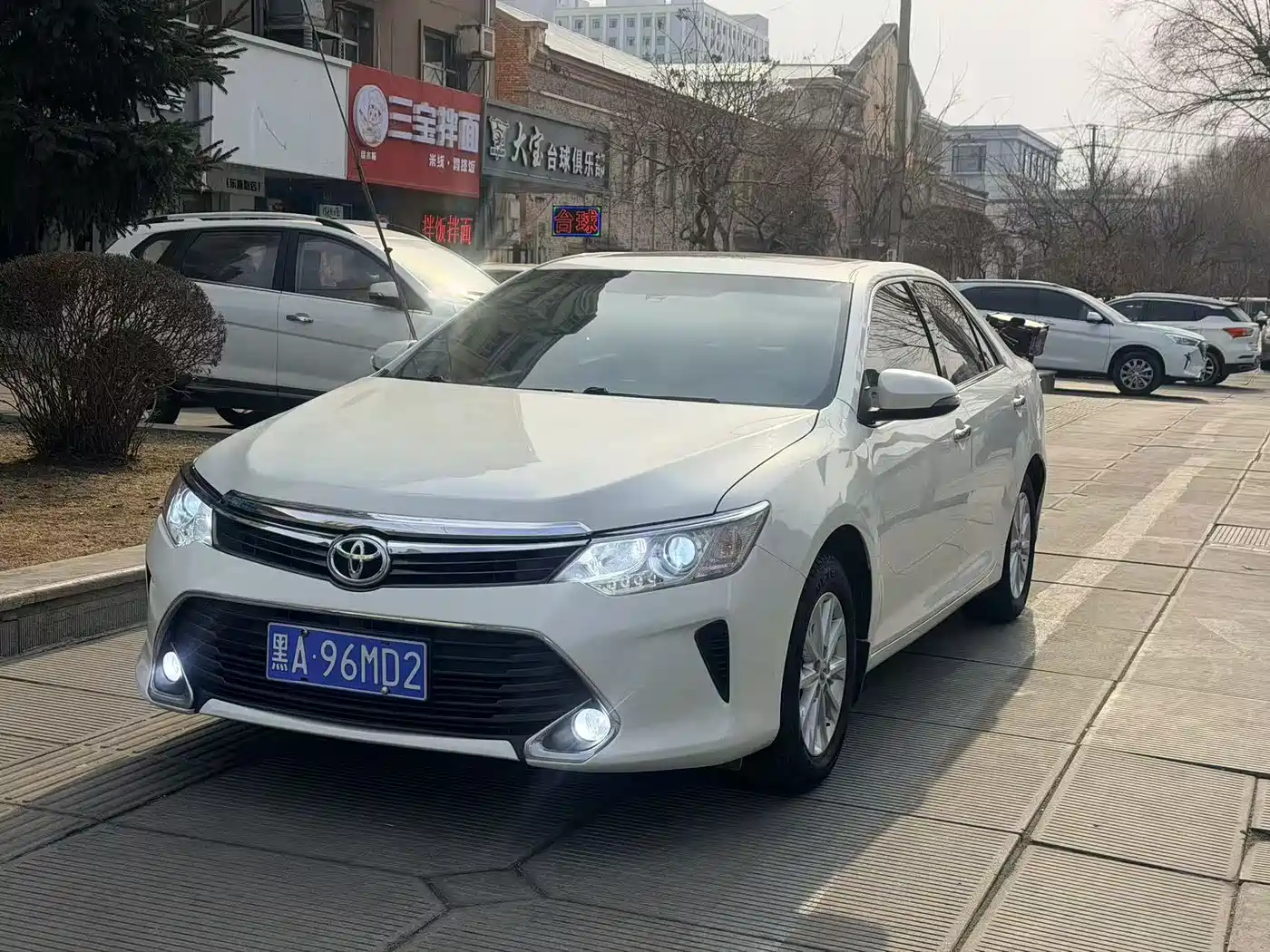 Toyota Camry 2016 2.0G 10th Anniversary Luxury Edition фото 2