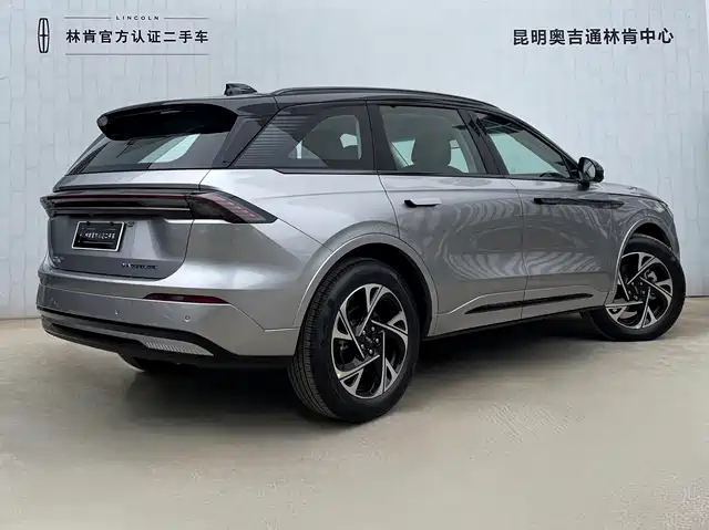 Lincoln Nautilus 2025 2.0T AWD Prestige Hybrid — фото 4