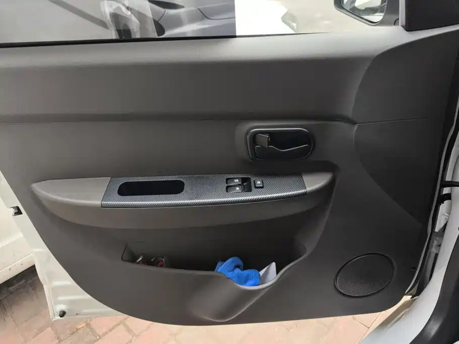 Wuling Motors Wuling Hongguang 2026 2015 1.5L S Basic China V