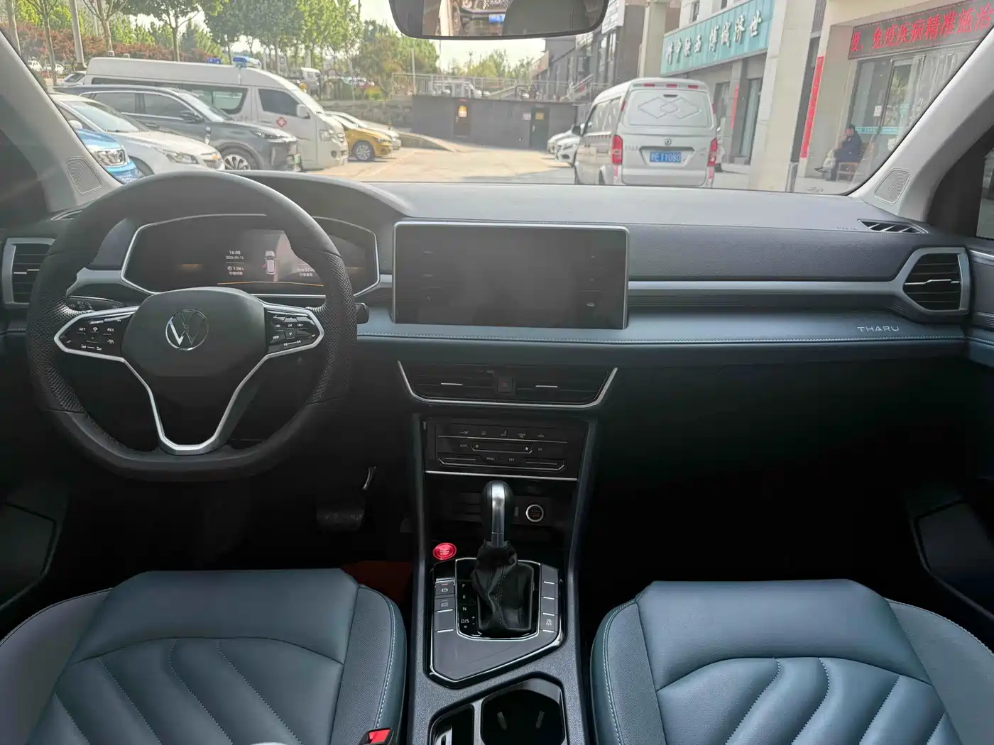 Volkswagen Tharu 2023 300TSI 2WD Bright Moon Edition фото 4