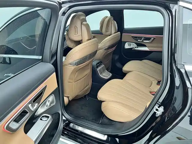 Mercedes-Benz E-Class 2025 E 300 L Luxury фото 17