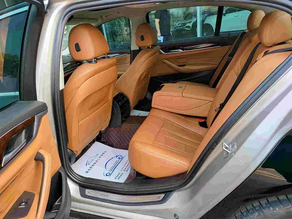 BMW 5 Series 2018 528Li Launch Special Edition фото 13
