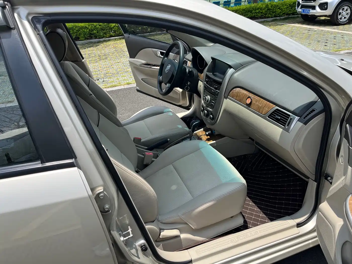 Buick Excelle 2015 1.5L Automatic Classic фото 10