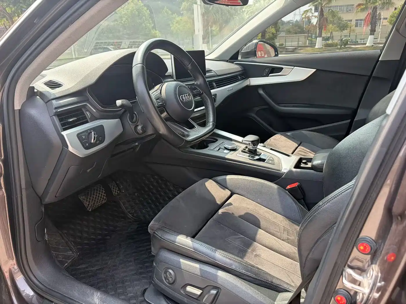 Audi A4L 2017 45 TFSI quattro Style Edition фото 4