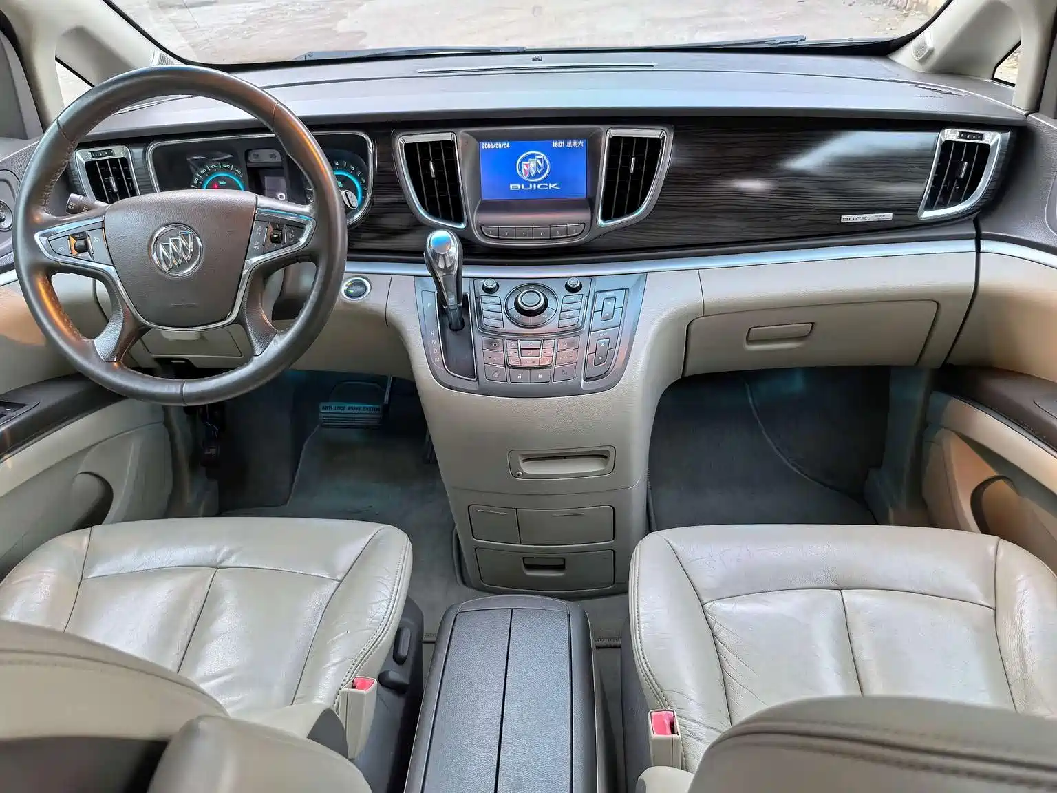 Фото 9 - Buick GL8