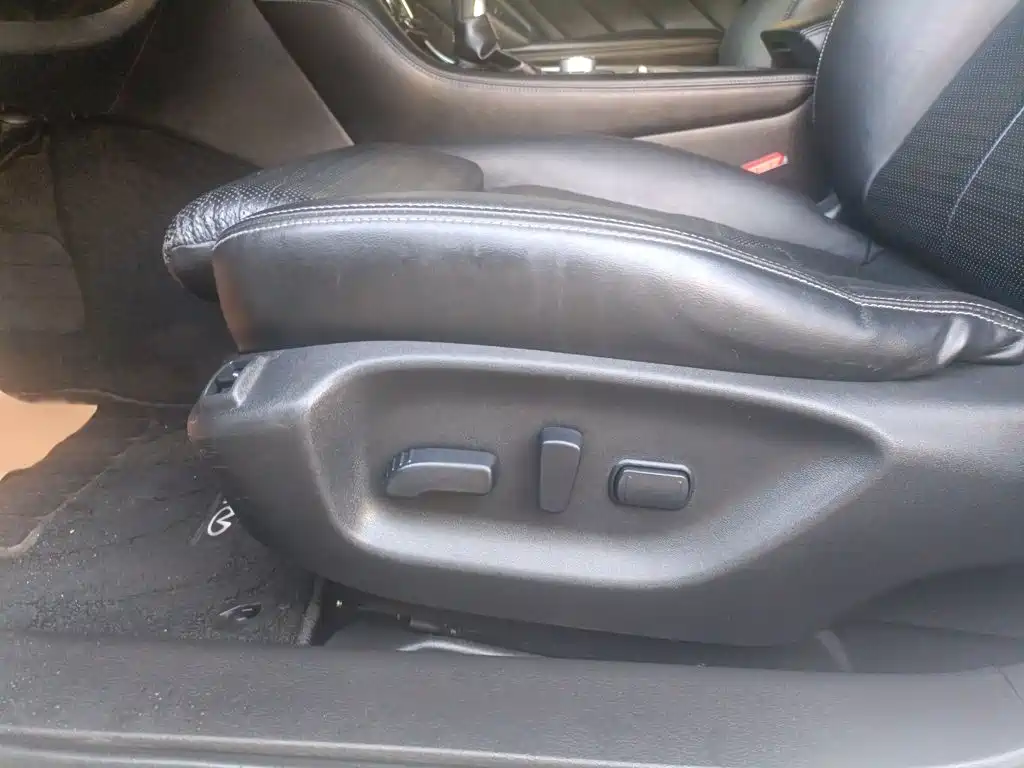 Infiniti Q50L 2016 2015 2.0T Sport