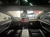 Фото 10 - Tesla Model 3