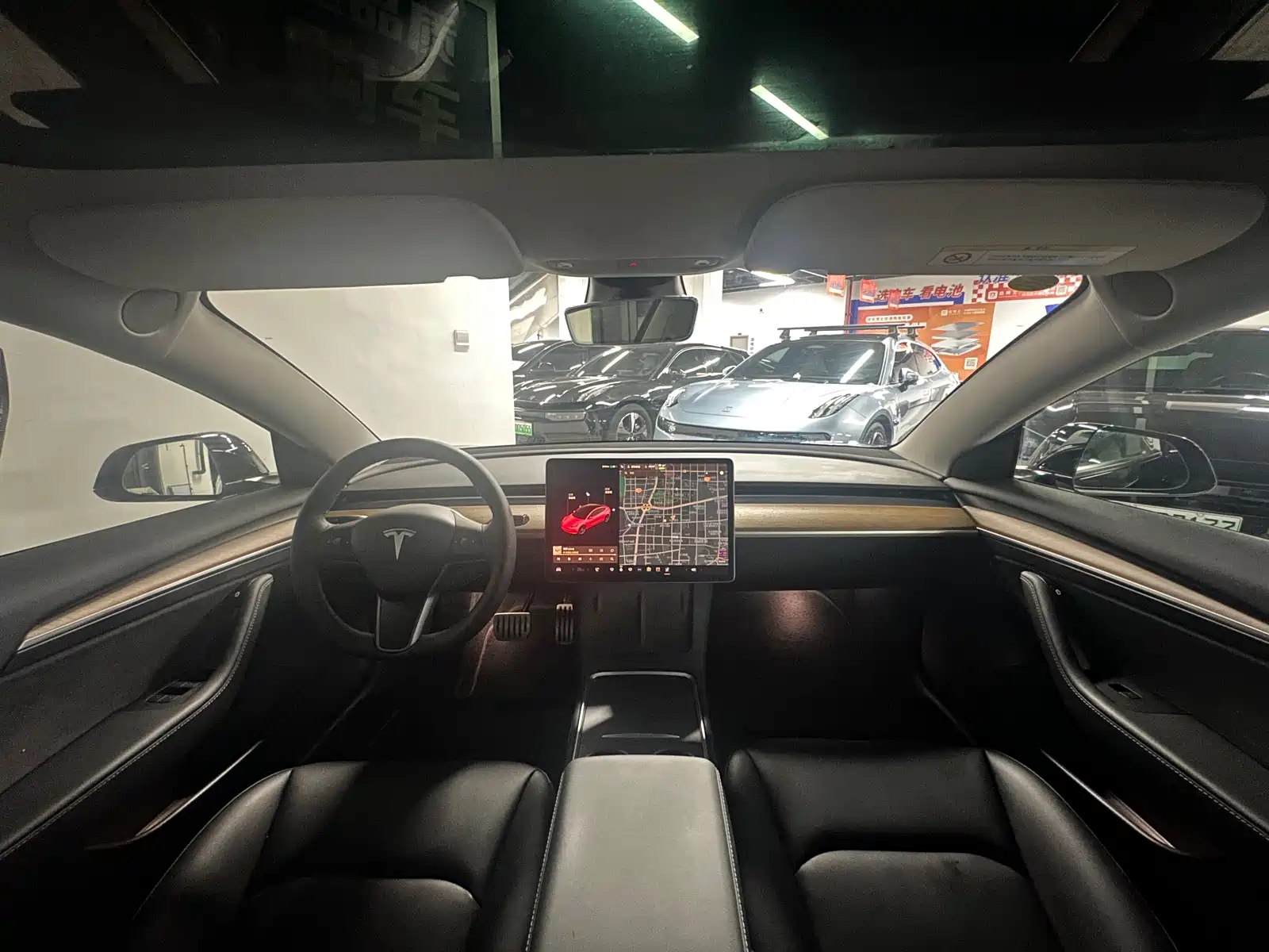 Фото 10 - Tesla Model 3