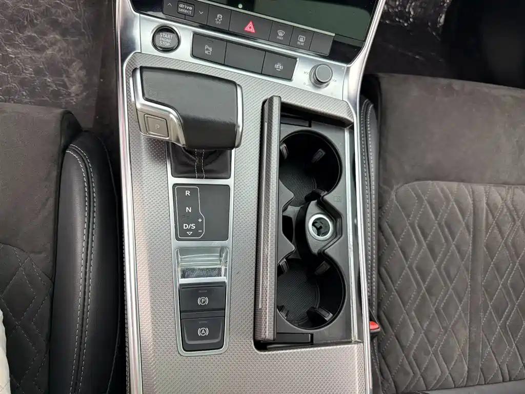 Audi A6L 2023 55 TFSI quattro Premium Dynamic фото 10
