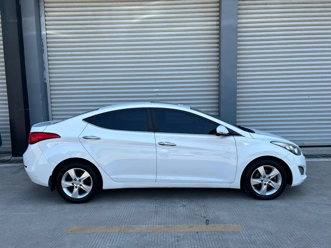 Hyundai Langdong 2013 1.6L Automatic Leading фото 5