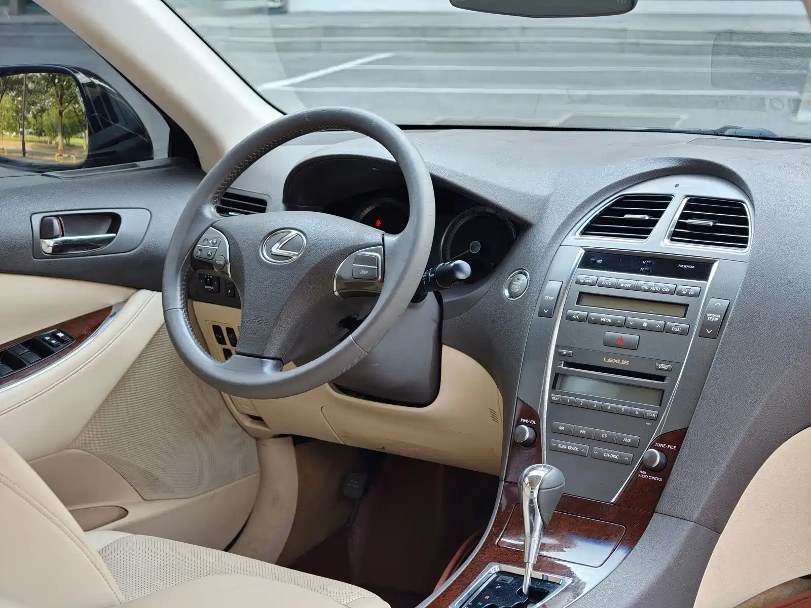Фото 14 - Lexus ES