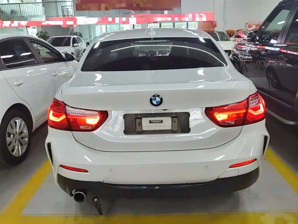 BMW 1 Series 2019 118i M Sport Package фото 6