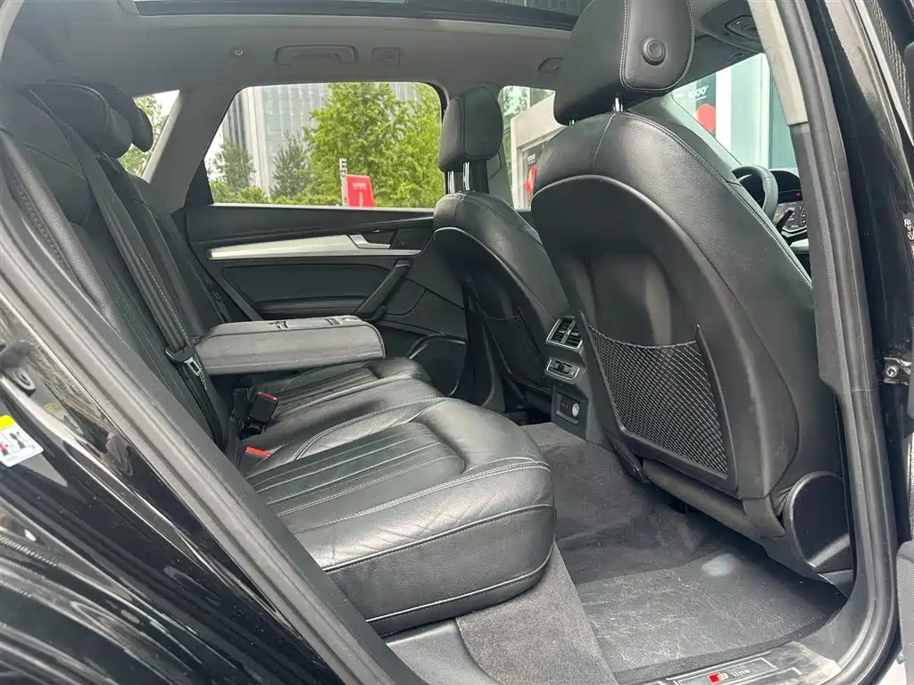 Audi Q5L 2020 Facelift 40 TFSI Honor Fashion фото 13
