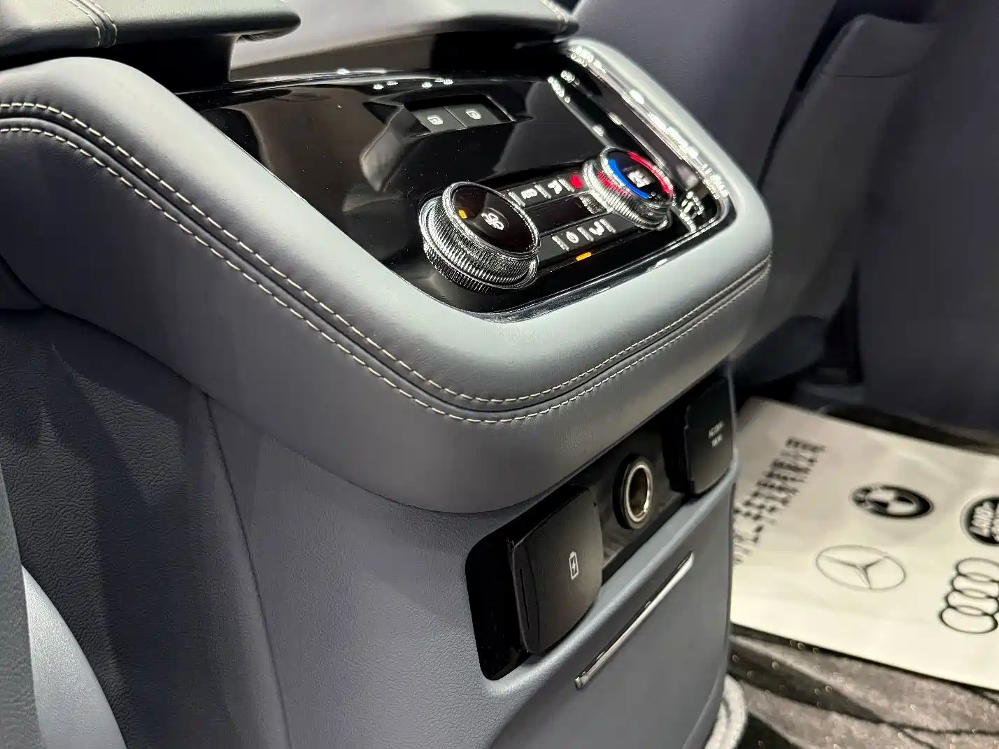 Фото 21 - Lincoln Navigator