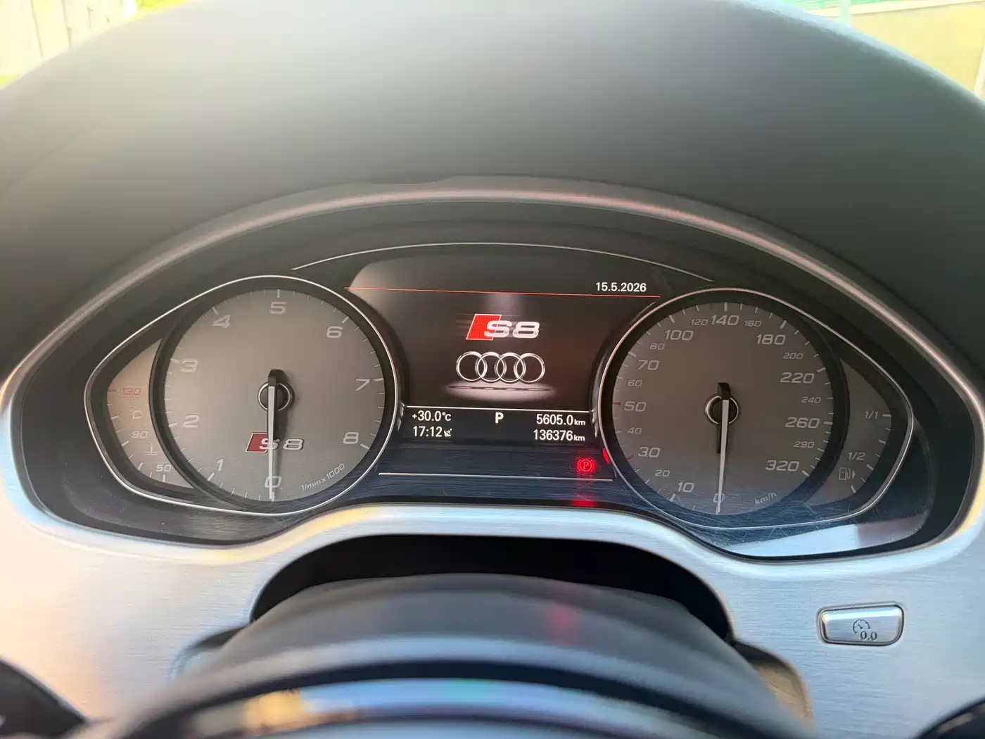 Audi S8 2013 S8 4.0TFSI quattro фото 4