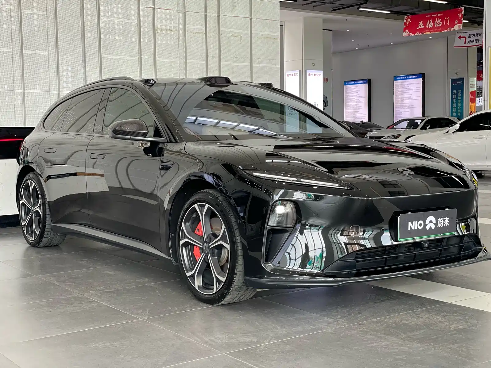 Фото 2 - NIO ET5T