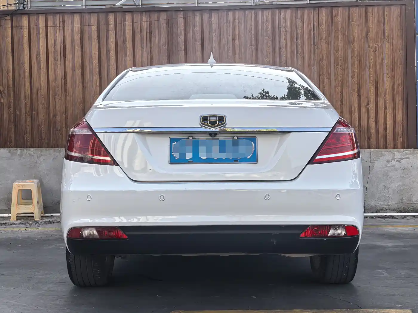 Geely Emgrand 2015 2015 Sedan 1.5L CVT Upward Edition