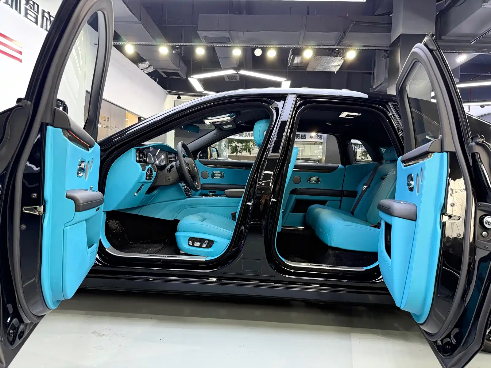 Фото 8 - Rolls-Royce Ghost