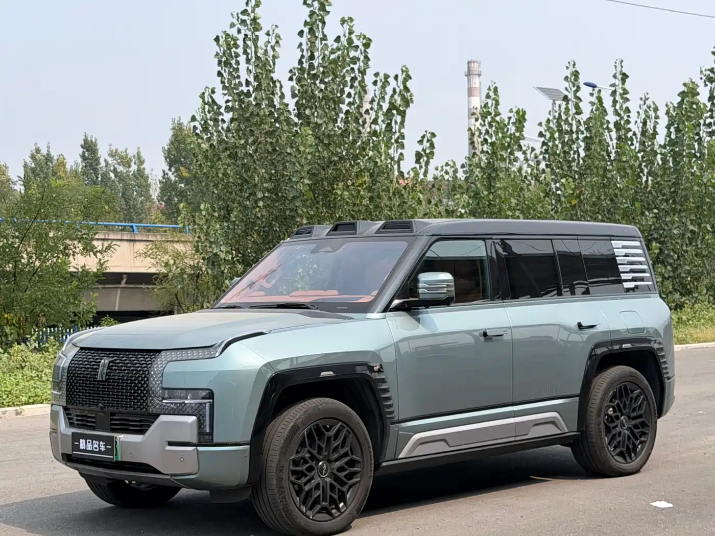 2024 Yangwang U8