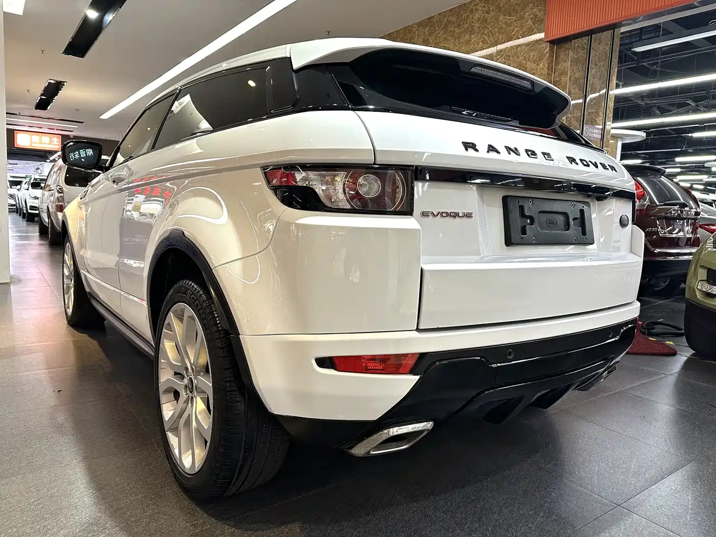 Land Rover Range Rover Evoque (Import) 2013 2013 2.0T 3-door Dynamic Edition