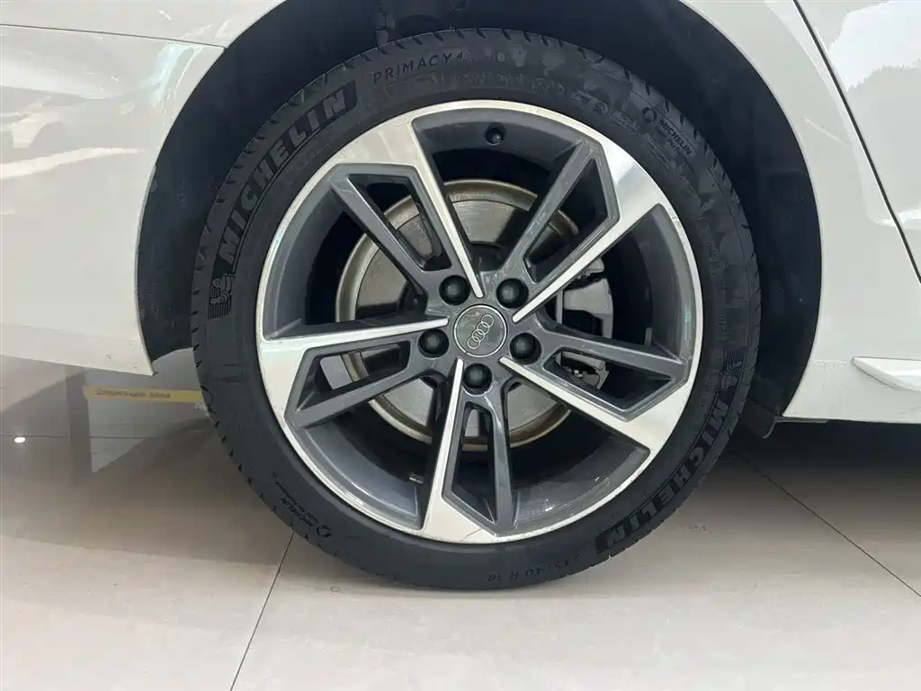 Audi A4L 2020 40 TFSI Fashion Dynamic Edition фото 8