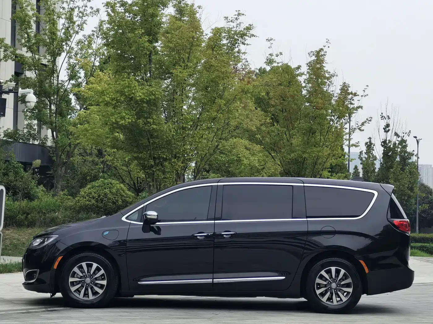 Chrysler Pacifica PHEV 2020 2019 3.6L Plug-in Hybrid