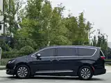 Фото 4 - Chrysler Pacifica PHEV