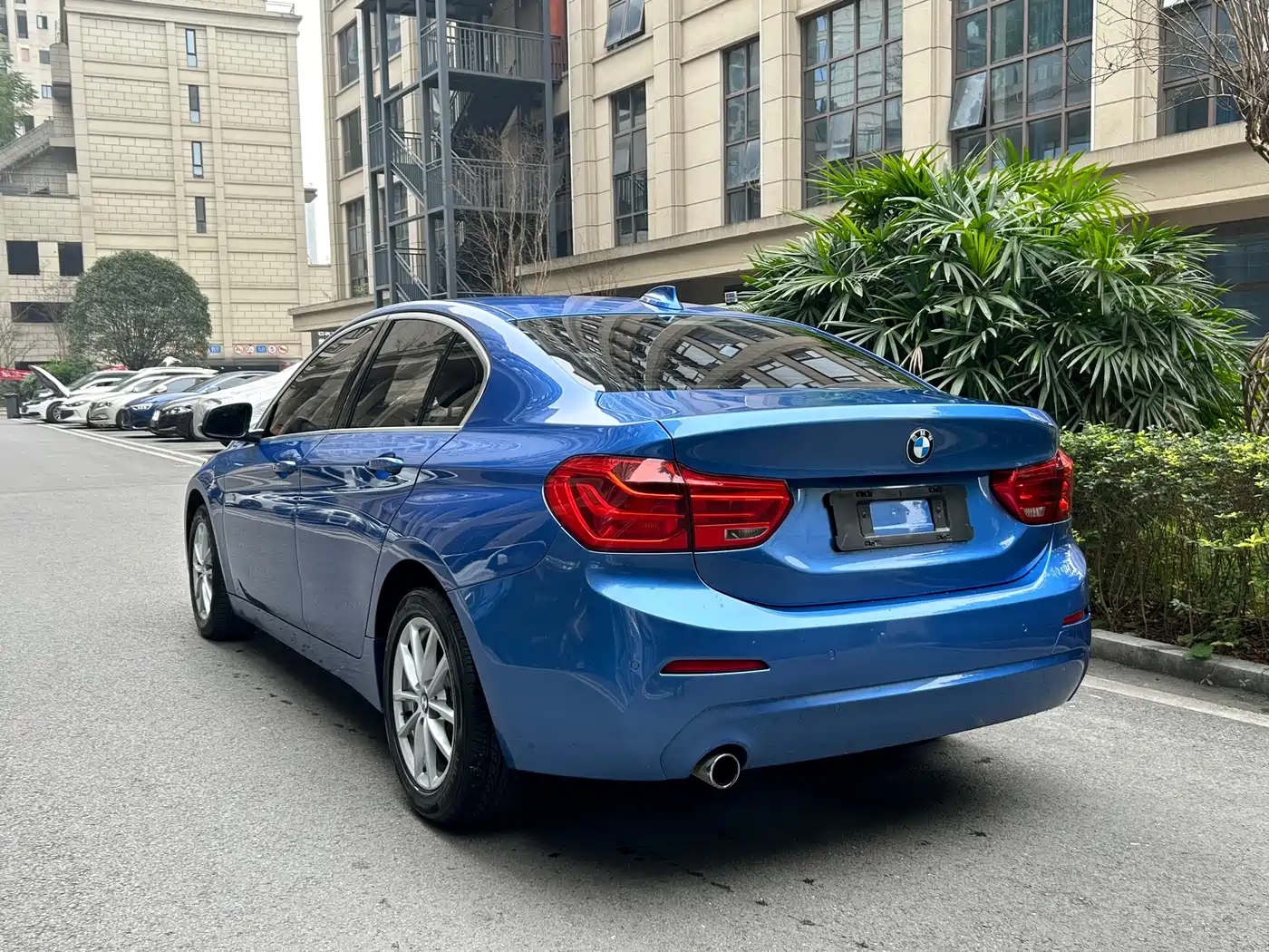 BMW 1 Series 2017 118i Fashion фото 5