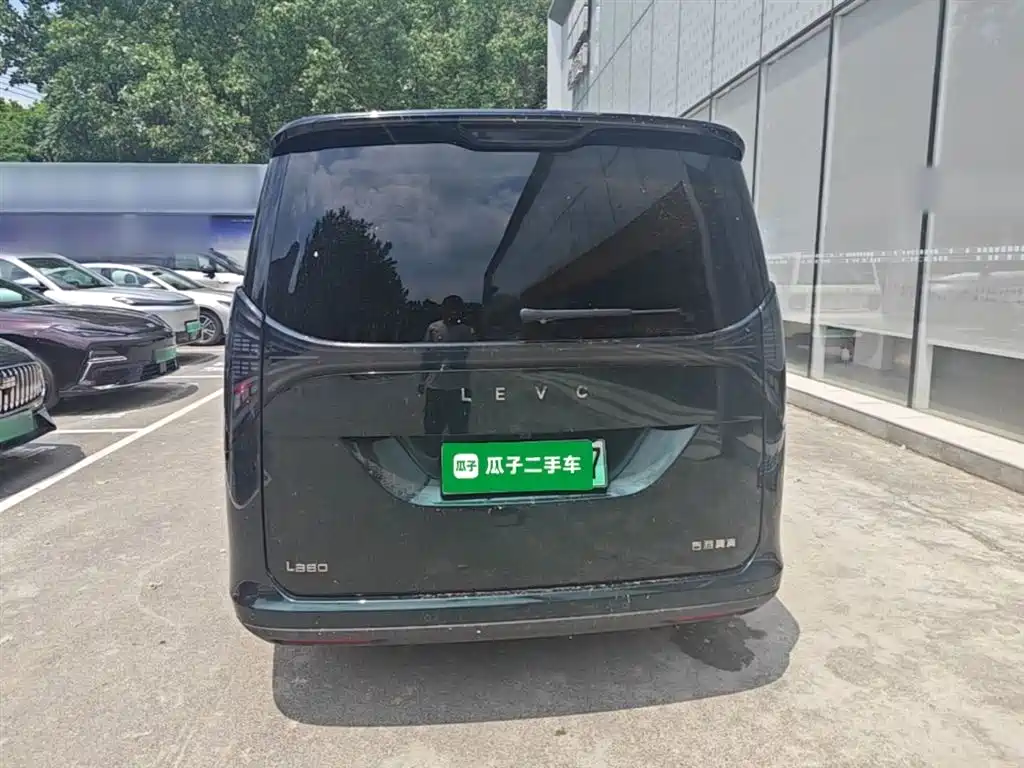 Geely Galaxy Yizhen L380 2025 Model 805km Flagship Edition AWD фото 6