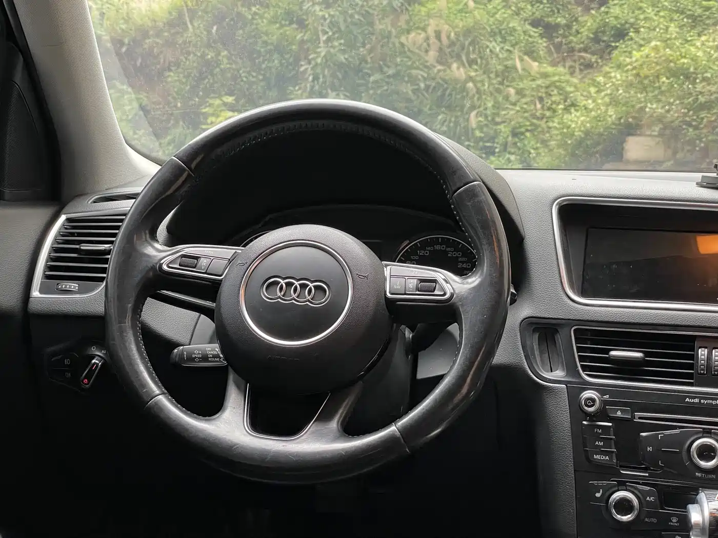 Audi Q5 2015 40 TFSI Technology фото 17