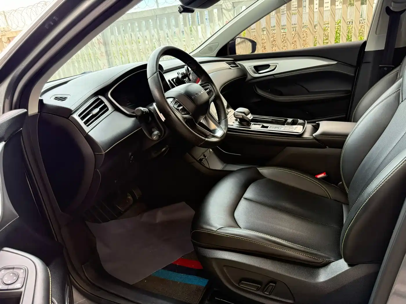 Roewe i6 MAX 2021 2020 300TGI Automatic Cool Sky Intelligent Drive Supreme Edition