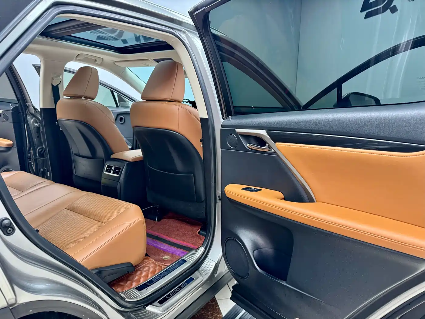 Lexus RX 2020 300 4WD Elegance Edition China VI фото 10