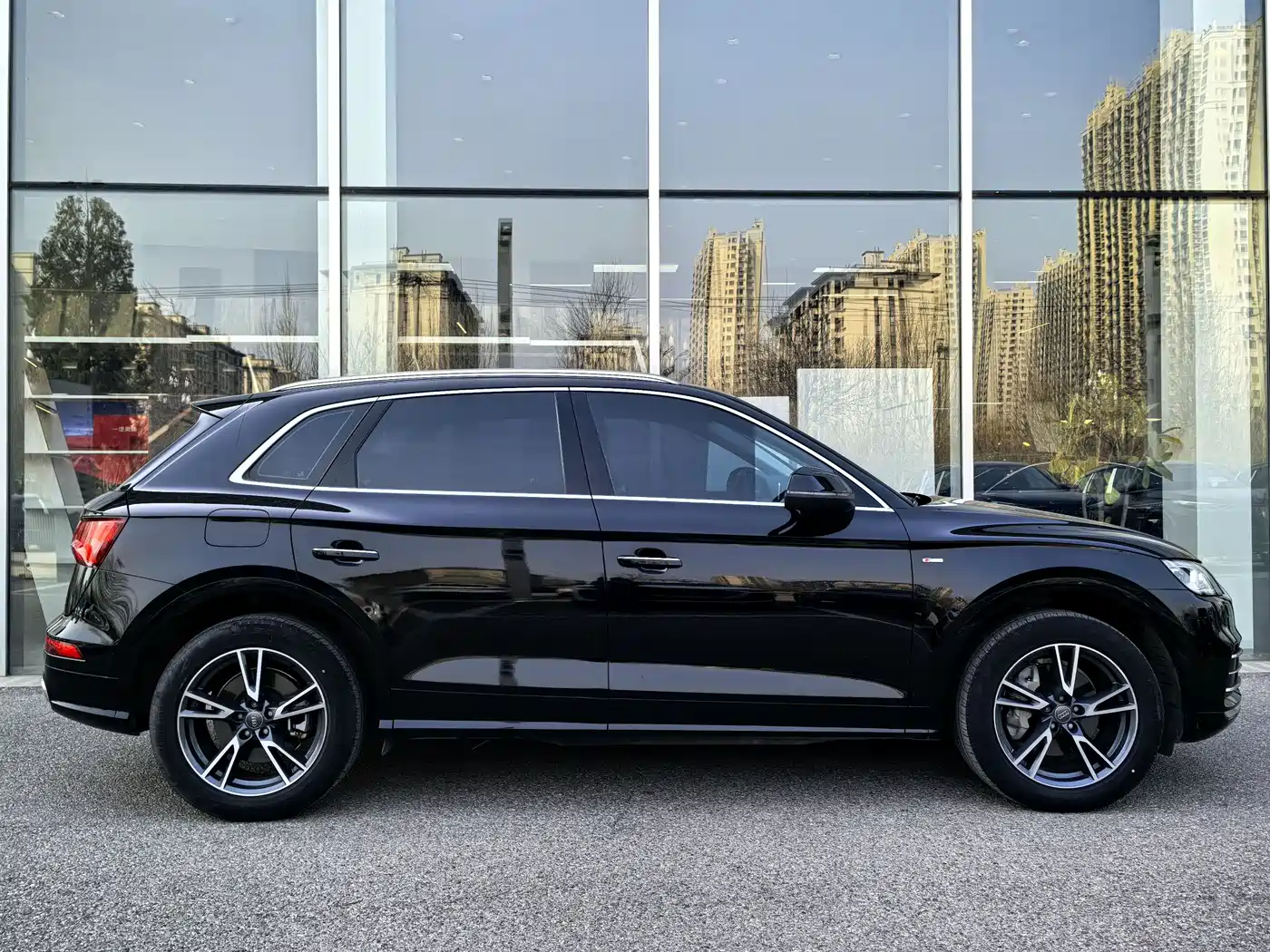 Audi Q5L 2020 40 TFSI Prestige Fashion фото 2
