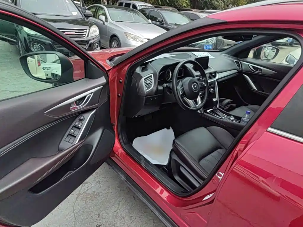 Photo 16 - Mazda CX-4