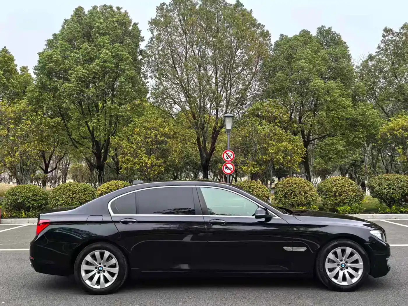 BMW 7 Series 2013 Model 730Li Leading фото 4