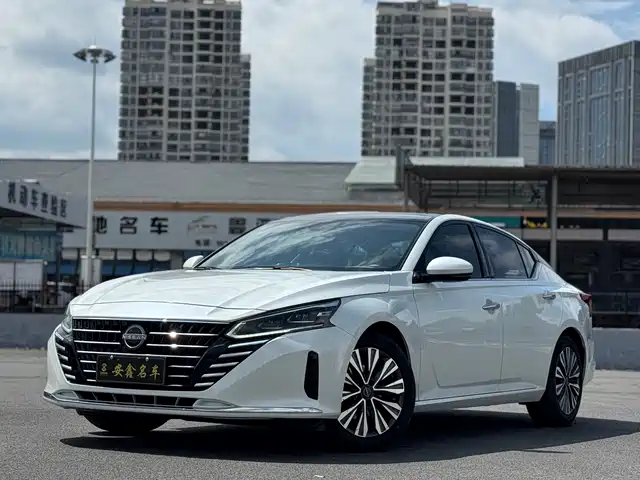 NISSAN TEANA