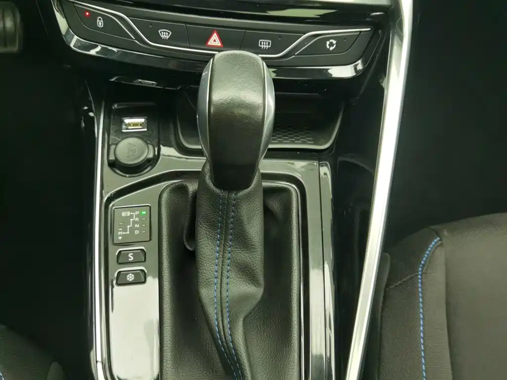 Peugeot 308 2018 2018 1.6L Auto Luxury Edition