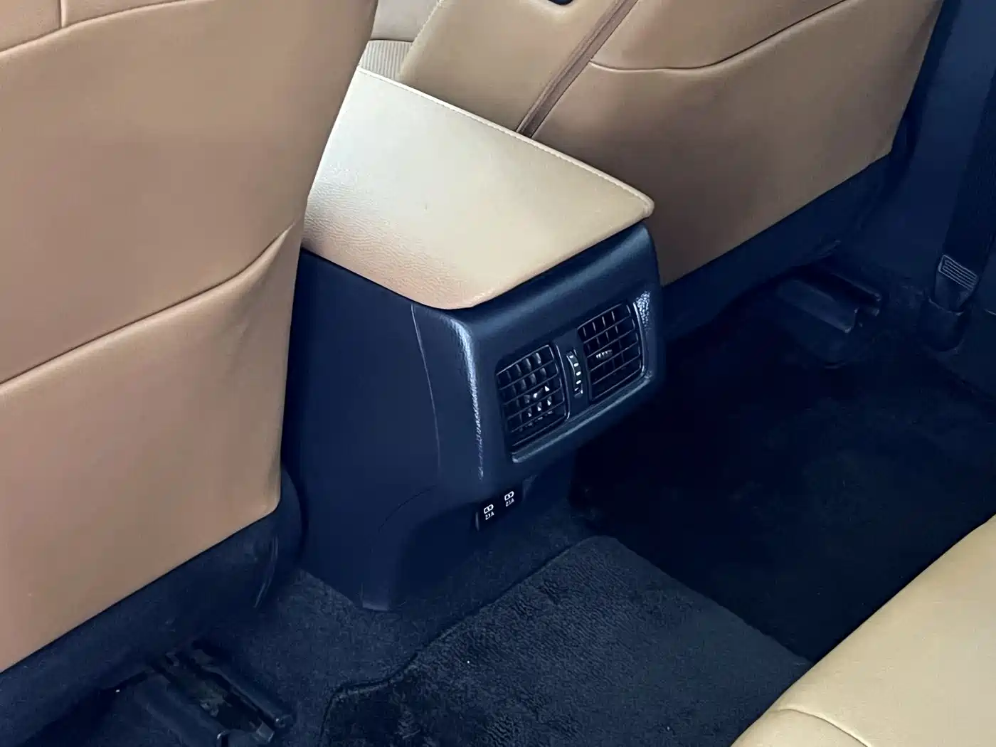 Toyota Camry 2021 2.5G Luxury Edition фото 17