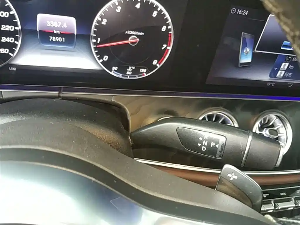 Mercedes-Benz E-Class 2019 E 300 L Sport Fashion фото 14