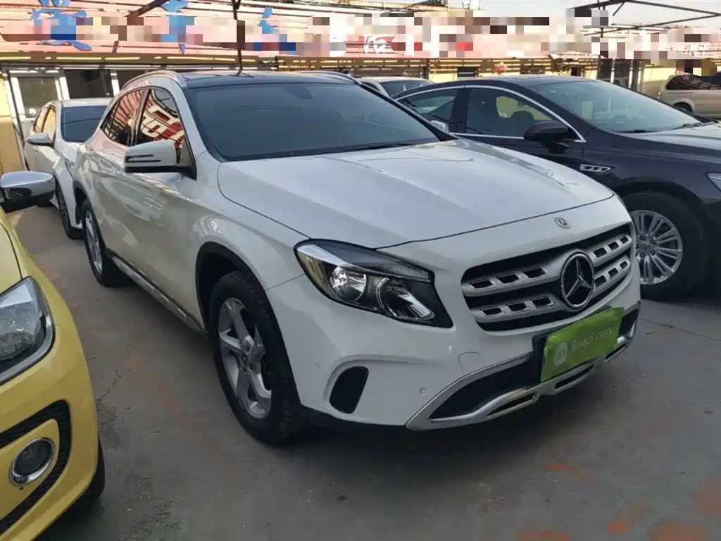 Mercedes-Benz GLA 2017 GLA 200 Dynamic фото 4