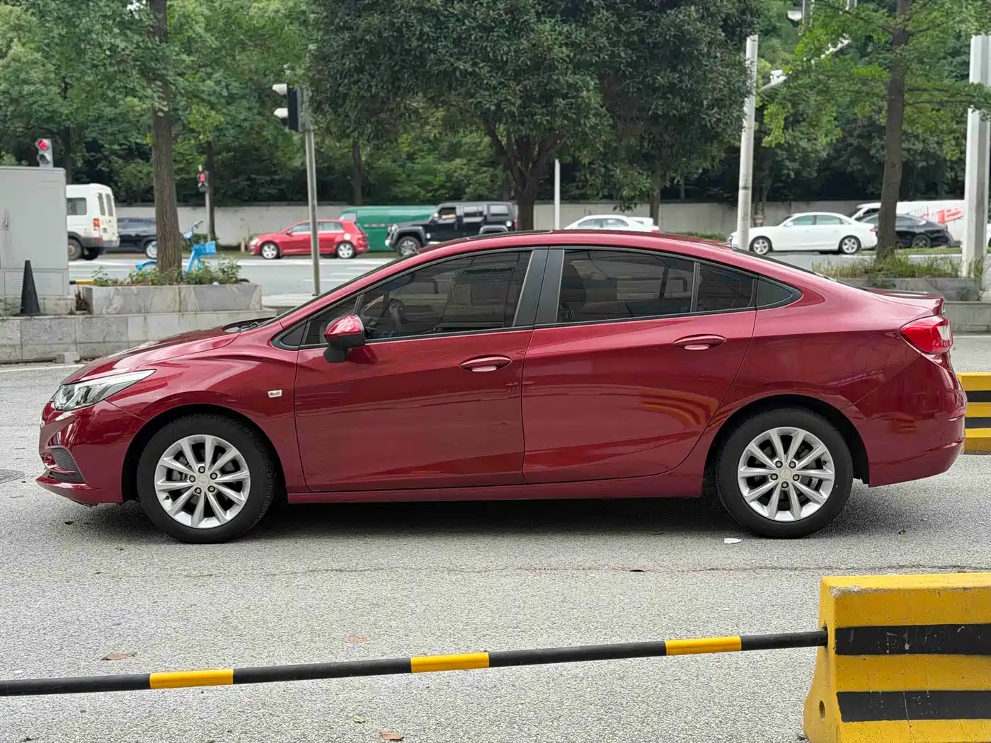 Chevrolet Cruze 2018 2018 320 Automatic Pioneer Sunroof Edition