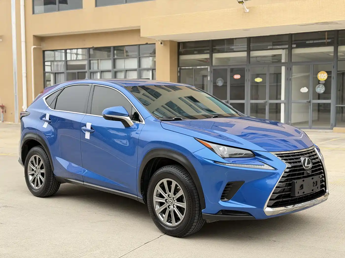 LEXUS NX