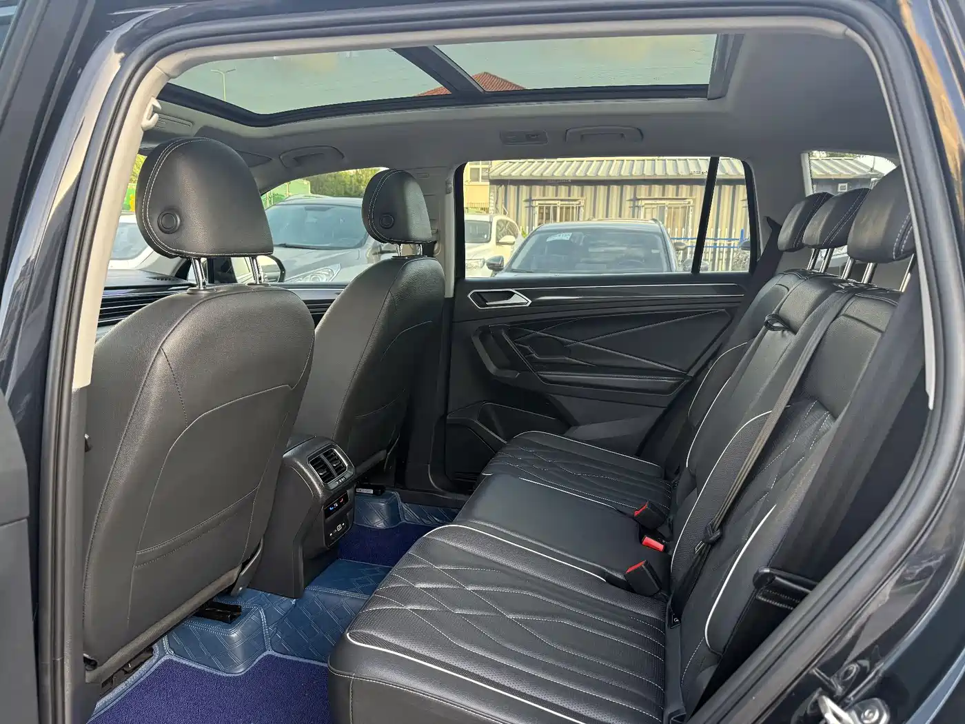 Volkswagen Tiguan L 2022 330TSI Automatic 2WD Smart Edition фото 6