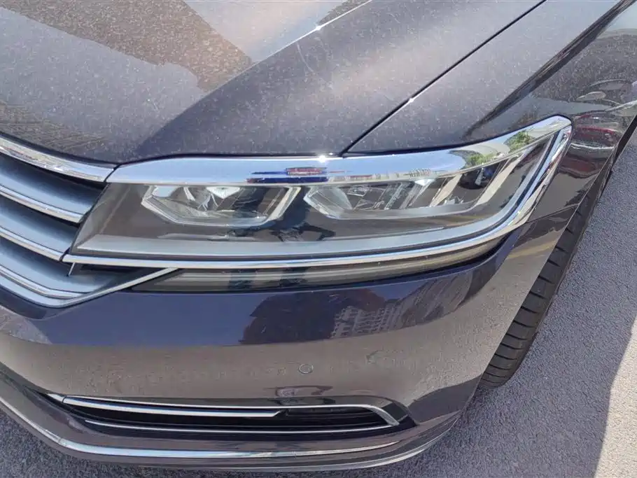 Volkswagen Phideon 2018 Facelift 380TSI FWD Business фото 5