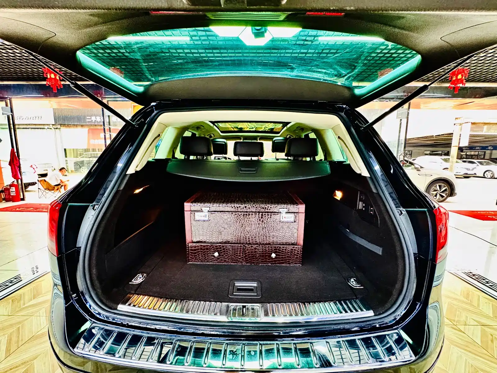 Фото 15 - Volkswagen Touareg