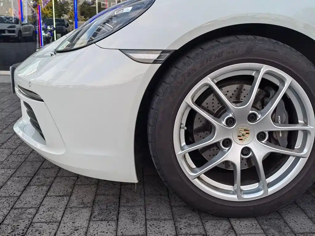 Porsche 718 2022 Boxster 2.0T фото 6