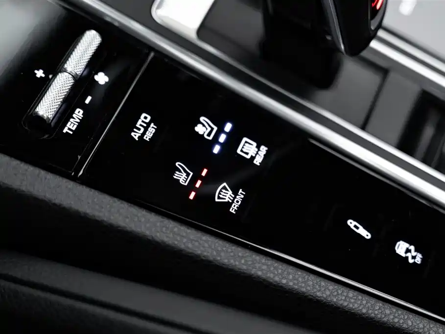 Porsche Cayenne New Energy 2020 Cayenne E-Hybrid 2.0T фото 22
