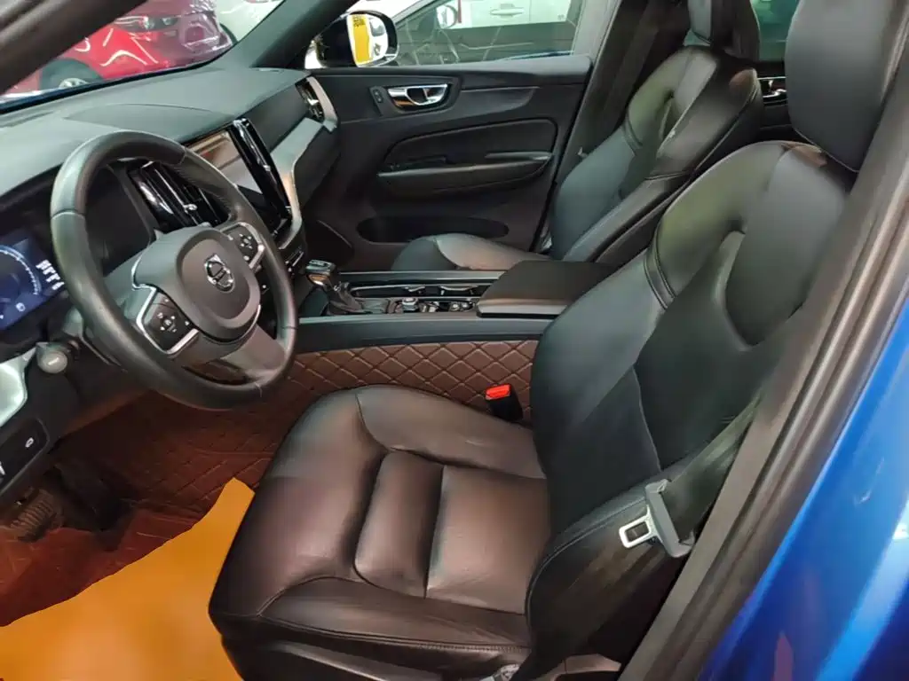 Photo 15 - Volvo XC60