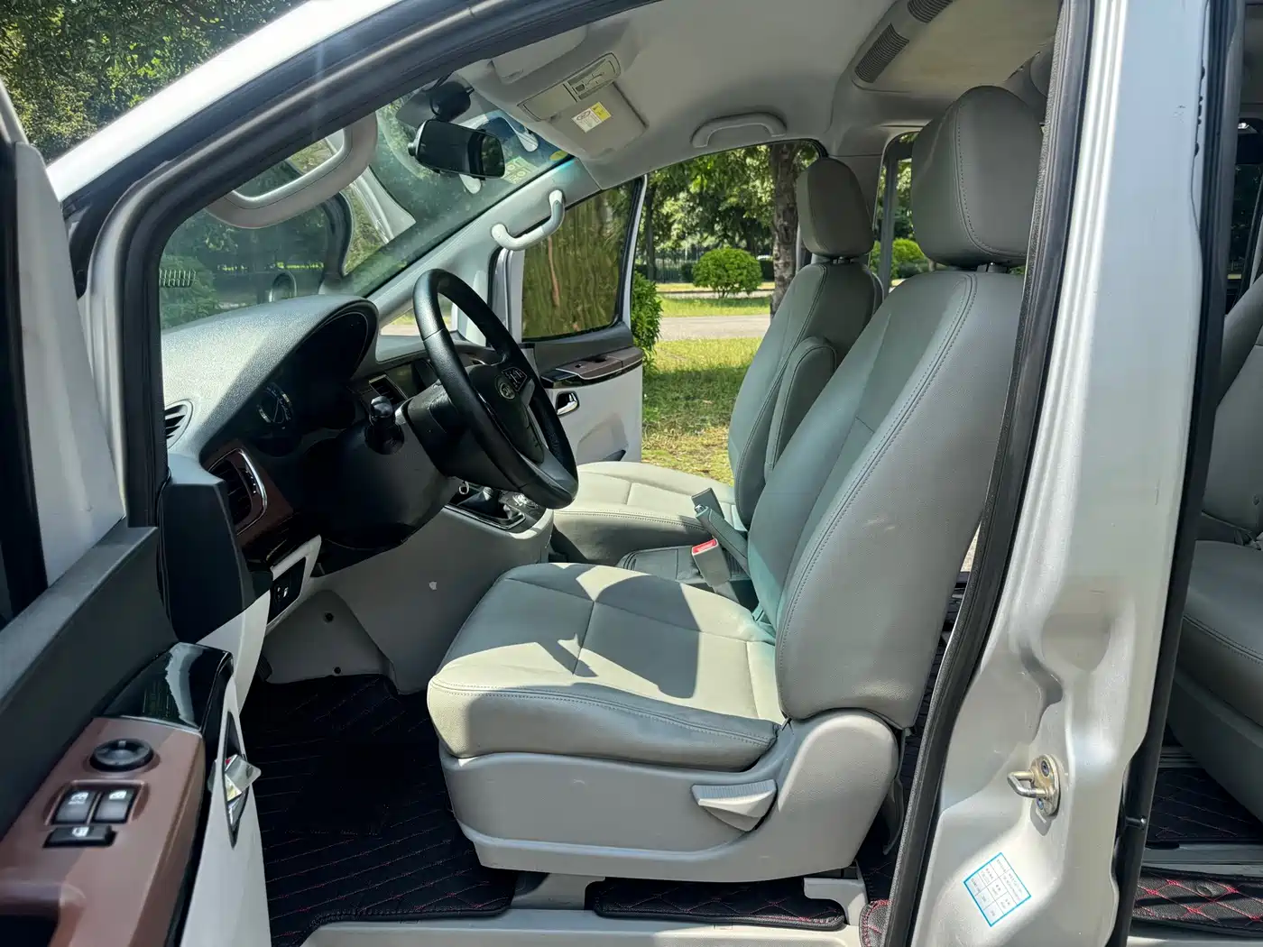 JAC Refine M5 2019 2019 2.0T Gasoline Manual Business Edition